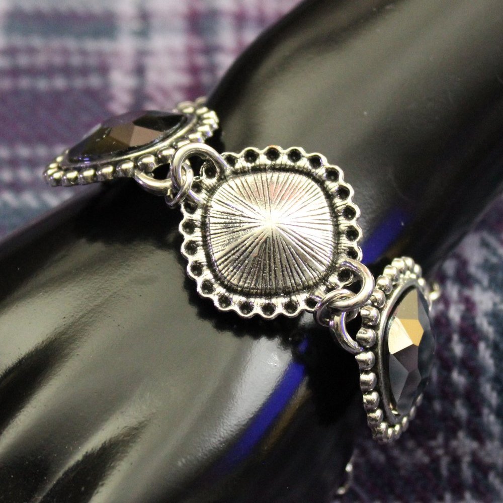 Silver-tone Acrylic Faceted Chain Bracelet - Picture 3 of 7
